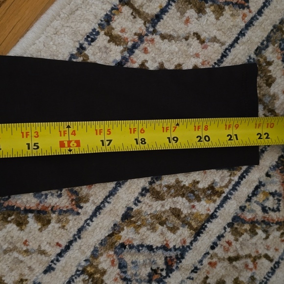 FOREVER 21 BUNDLE OF 2 WOMEN'S JUNIOR TURTLENECK TOPS GRAY & BLACK SIZE MEDIUM - Picture 7 of 16